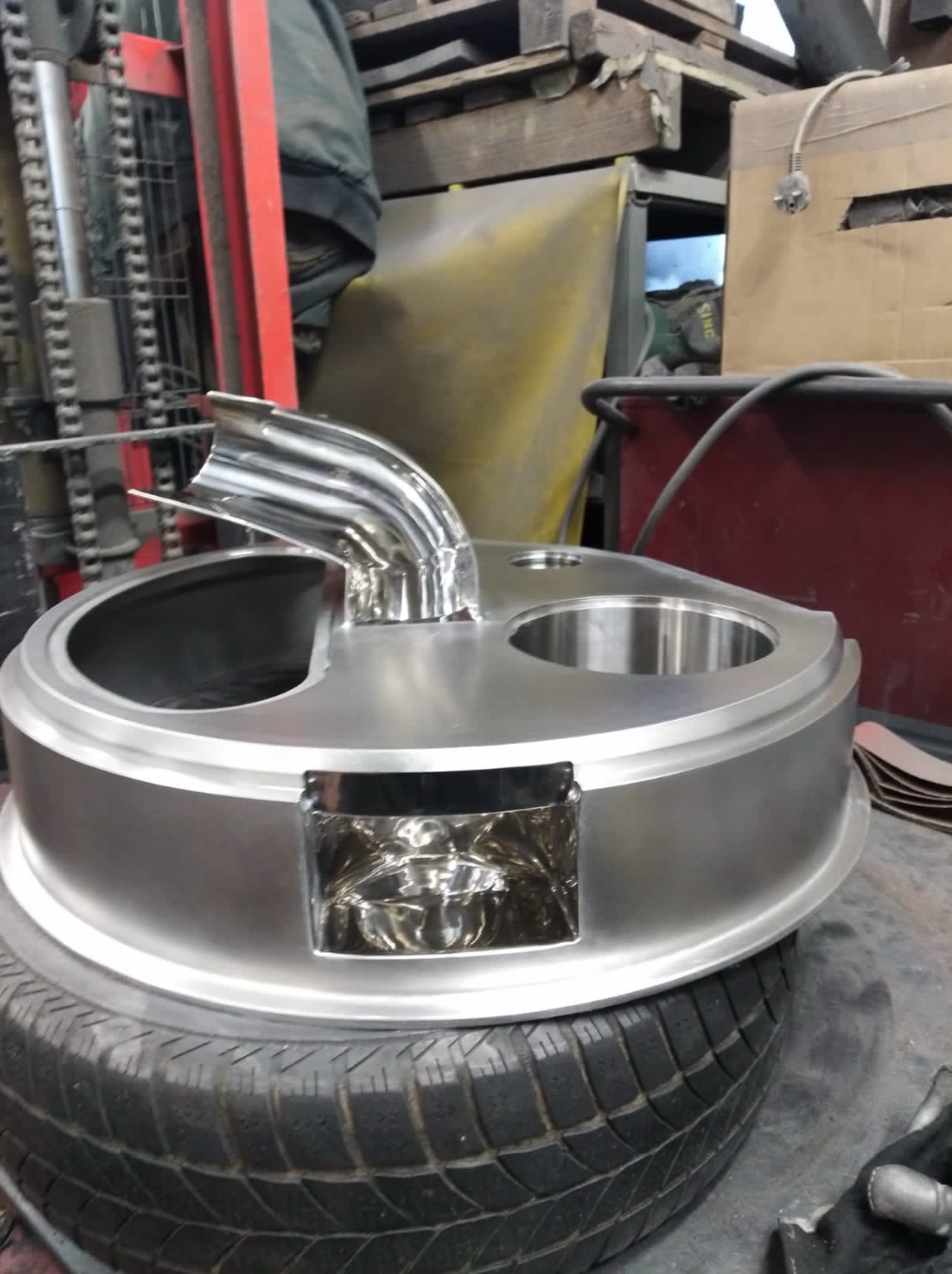 Nerezový díl po broušení – sjednocený povrch nerezu